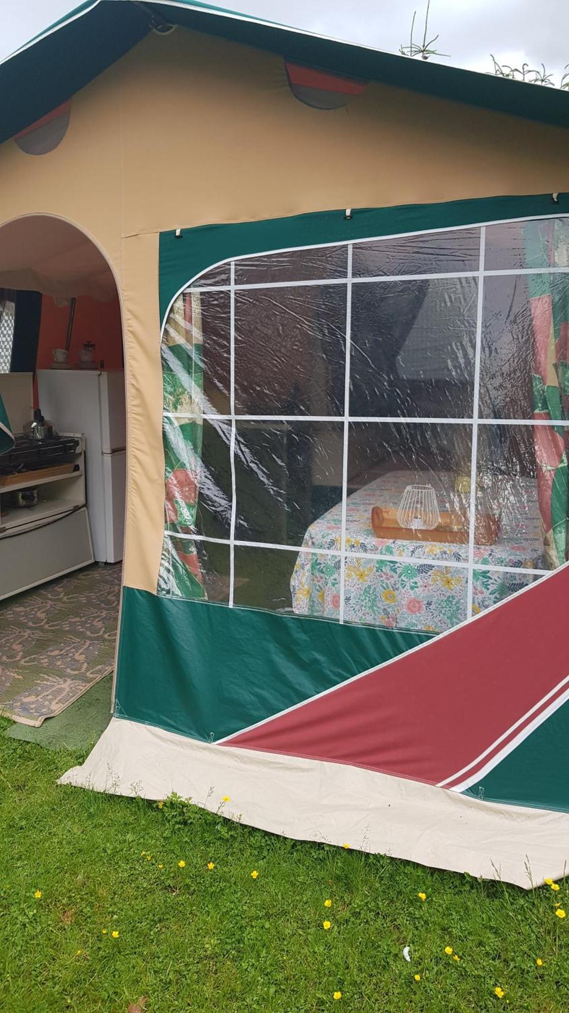 Basic Ingerichte Vouwwagen Op Camping Westenenk, Wijster المظهر الخارجي الصورة